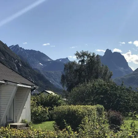 Ferienwohnung Andalsnes Gustehouse Exterior foto