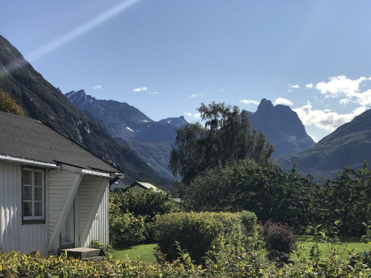 Homestay Gustehouse Andalsnes